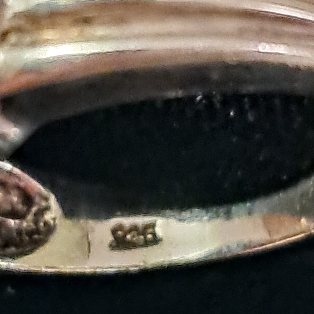 Vintage Designer Sterling Silver Cultured Pearl Ring, Size 8. - Picture 3 of 5